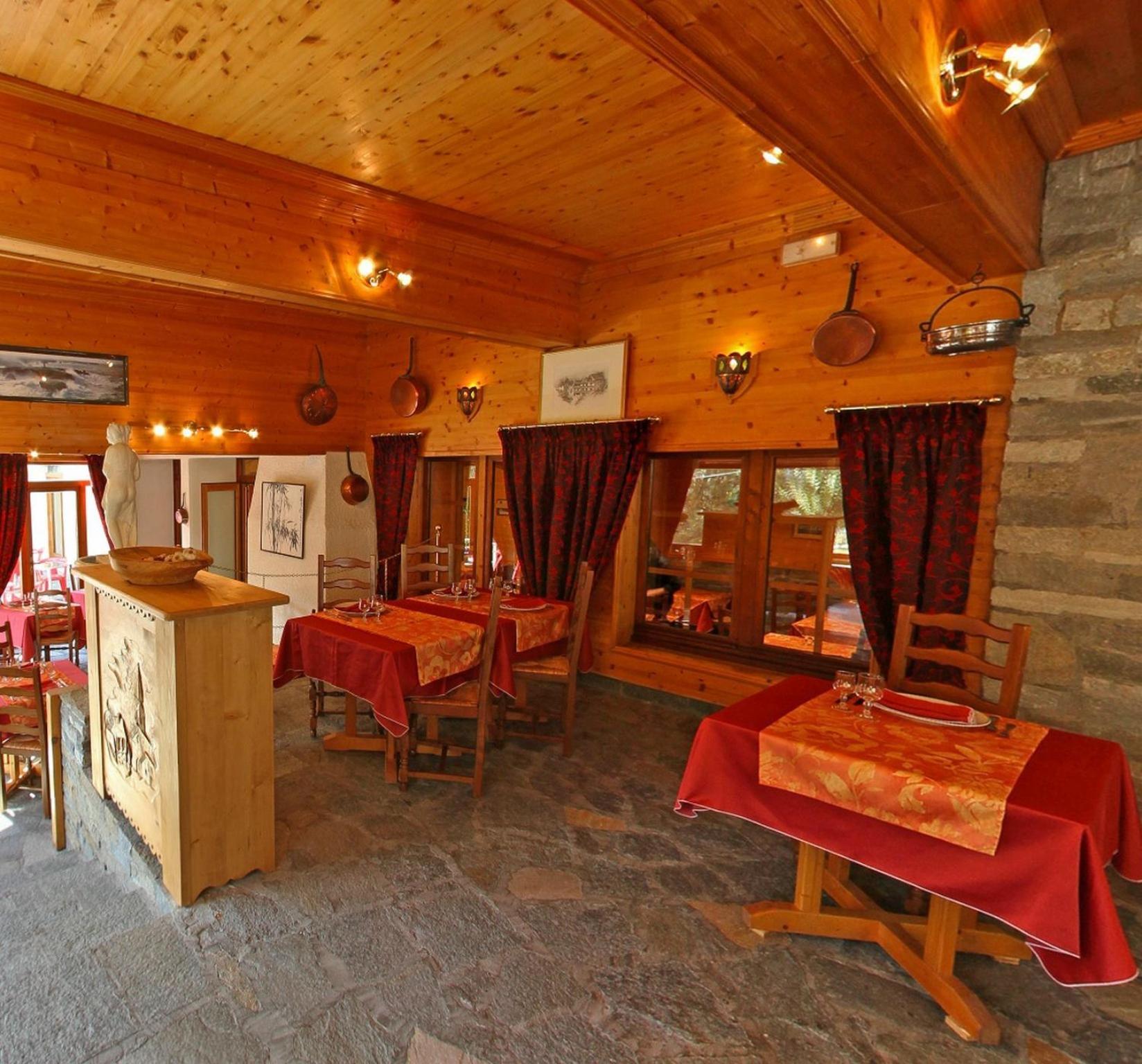 Hotel Les Chalets Brides-les-Bains Exterior photo