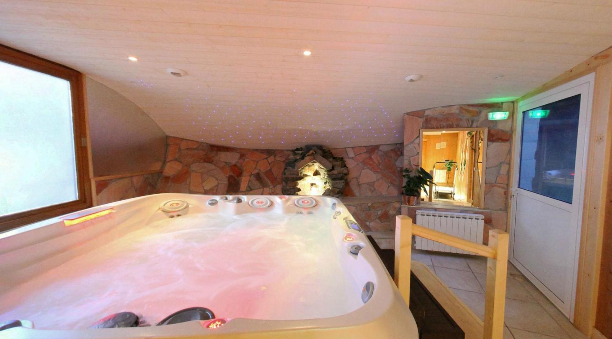 Hotel Les Chalets Brides-les-Bains Exterior photo