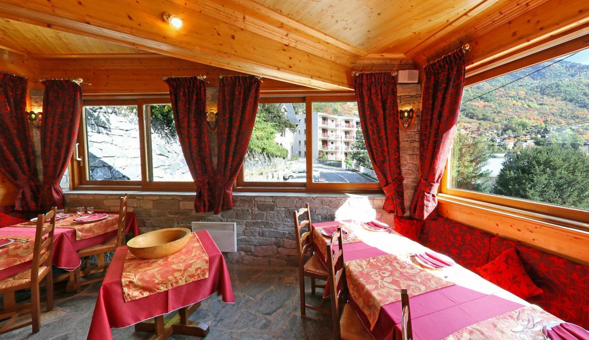 Hotel Les Chalets Brides-les-Bains Exterior photo